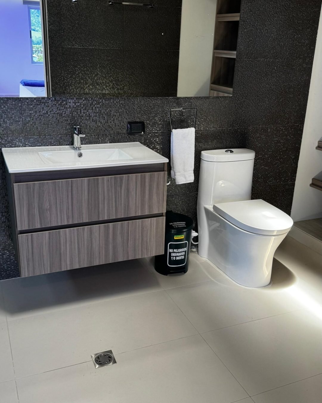 WhatsApp Image 2025-11-06 at 10.25.59 AM (3)