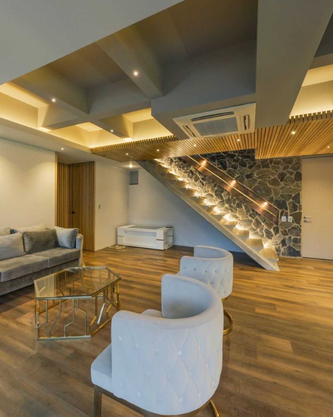 WhatsApp Image 2025-11-06 at 10.27.49 AM (1)