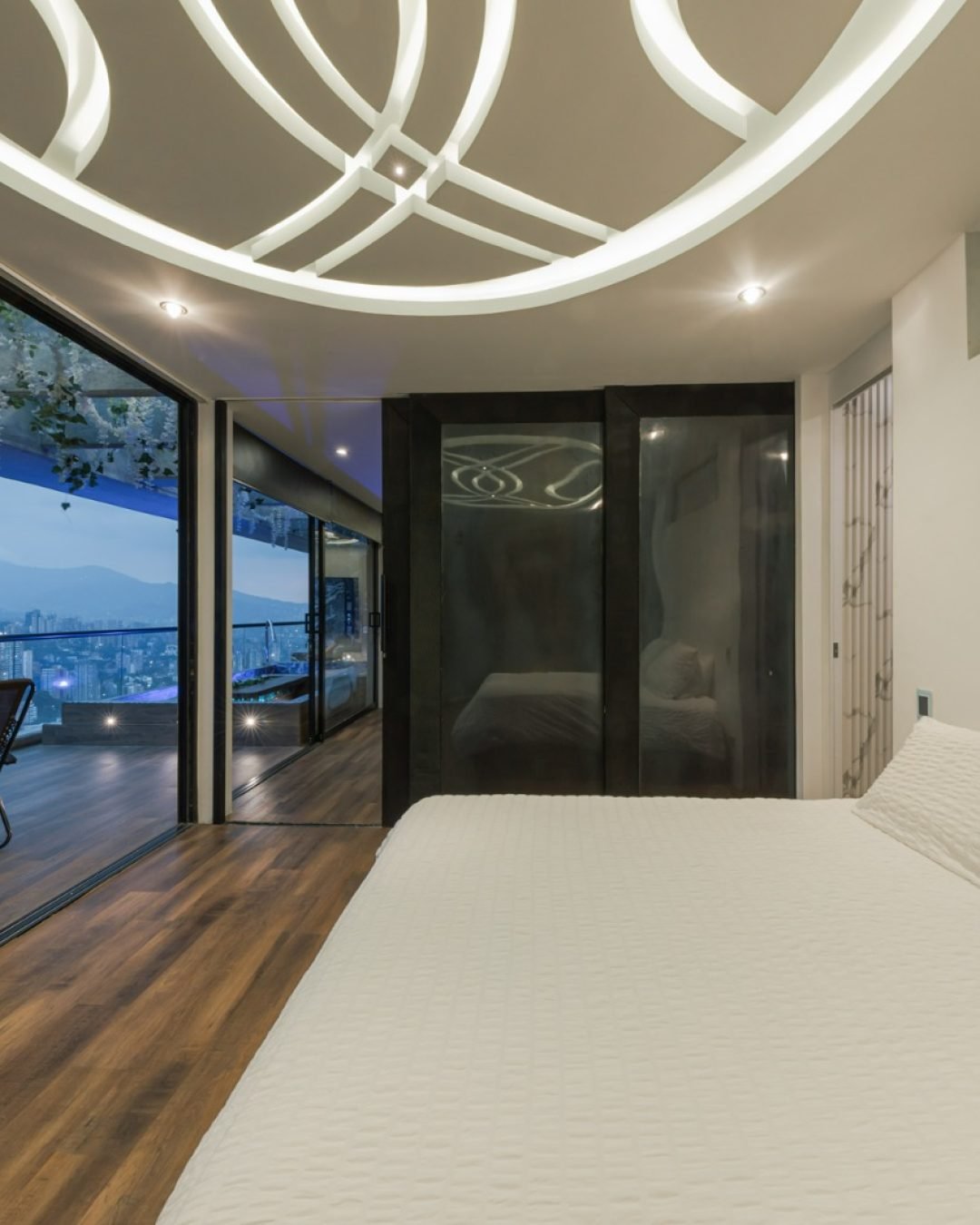 WhatsApp Image 2025-11-06 at 10.27.51 AM (2)