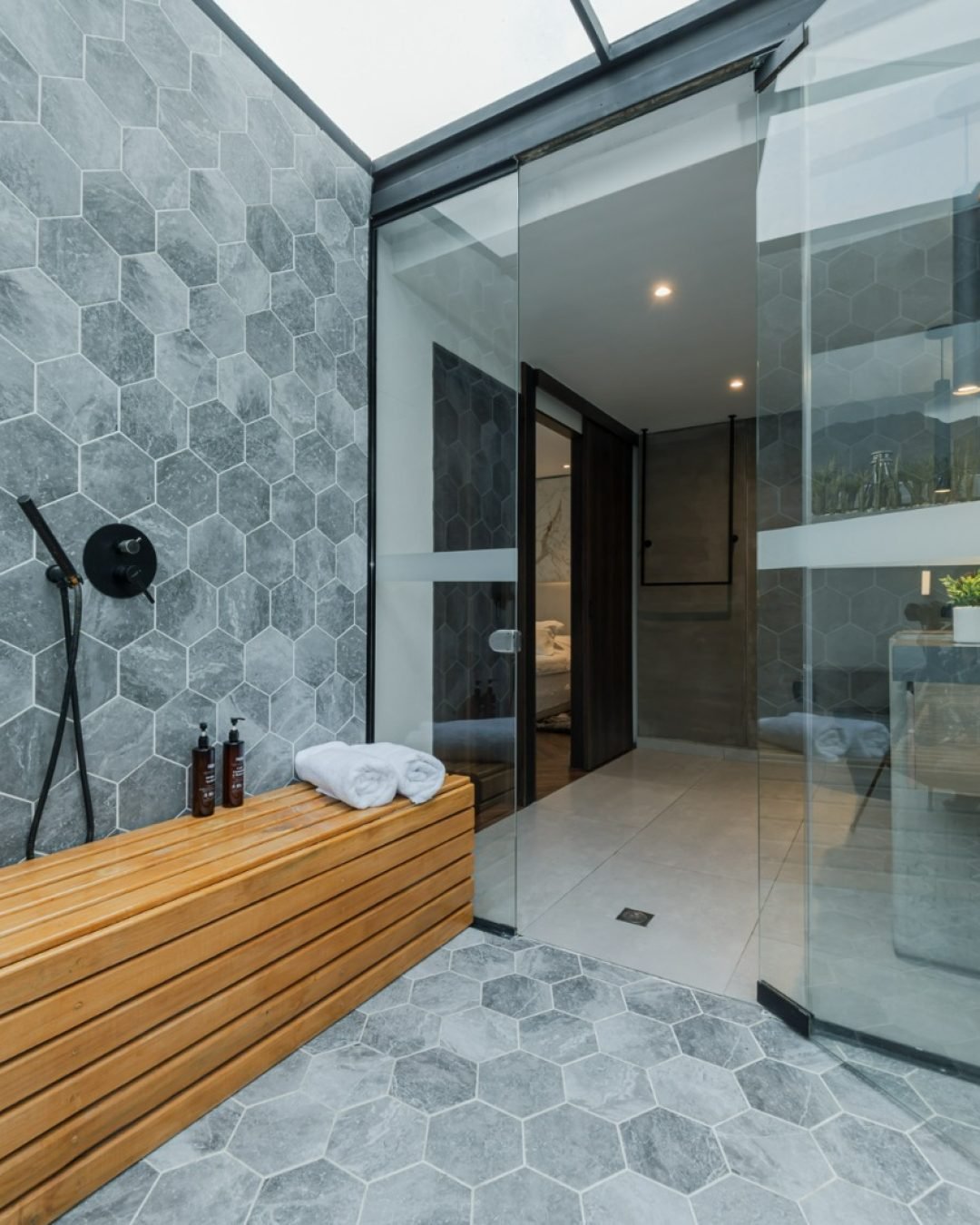 WhatsApp Image 2025-11-06 at 10.28.23 AM (1)