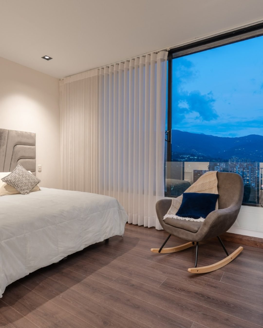 WhatsApp Image 2025-11-06 at 10.28.45 AM (2)