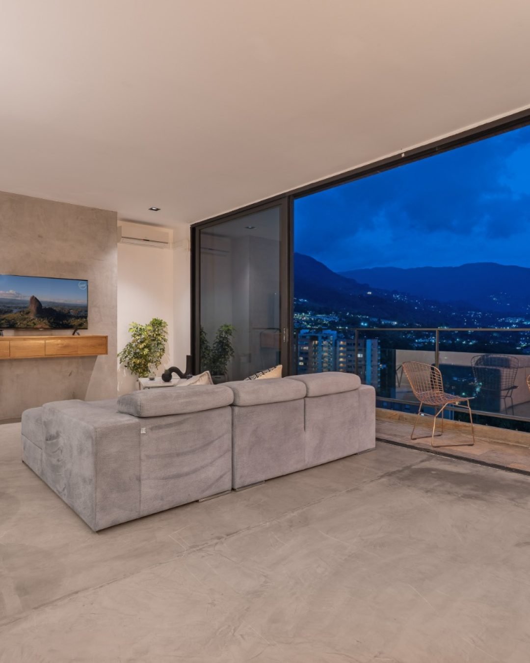 WhatsApp Image 2025-11-06 at 10.28.46 AM